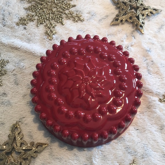 South living Cake Mold 🍰 beautiful Red ❤️ - Picture 1 of 7